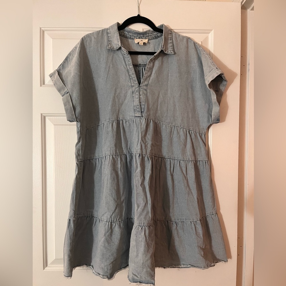 Large Umgee denim dress.